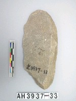 藏品(中型舌刃打製石斧)的圖片